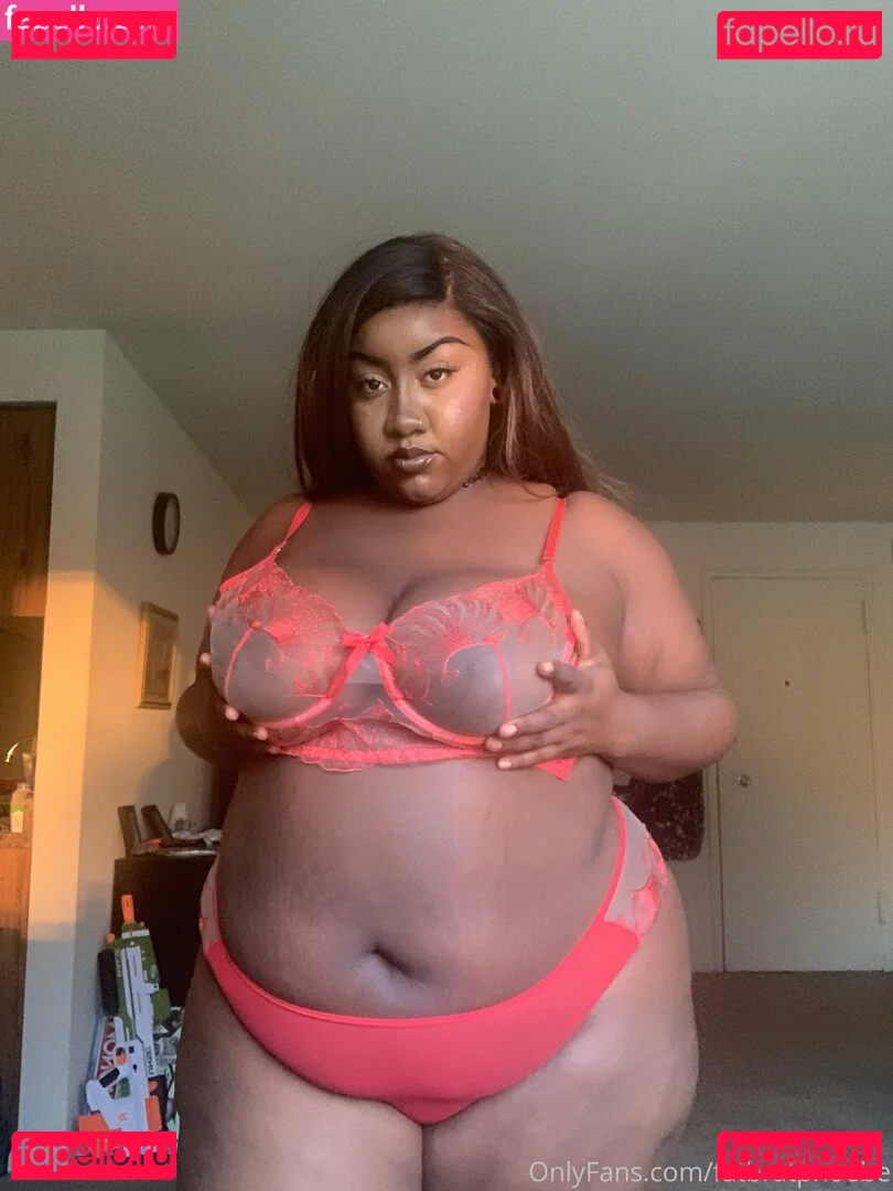 phat_ass_phoebe Onlyfans Photo Gallery 