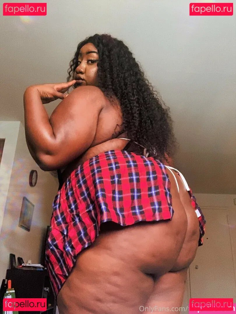 phat_ass_phoebe Onlyfans Photo Gallery 