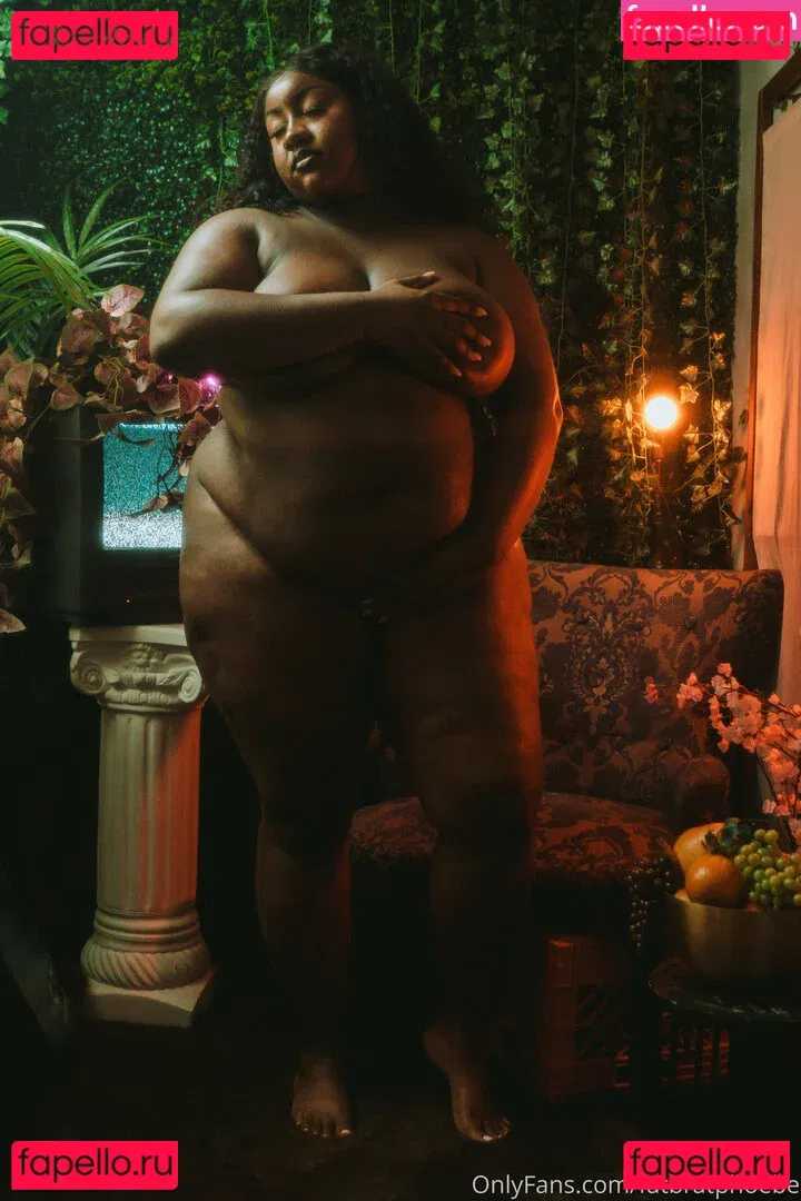 phat_ass_phoebe Onlyfans Photo Gallery 