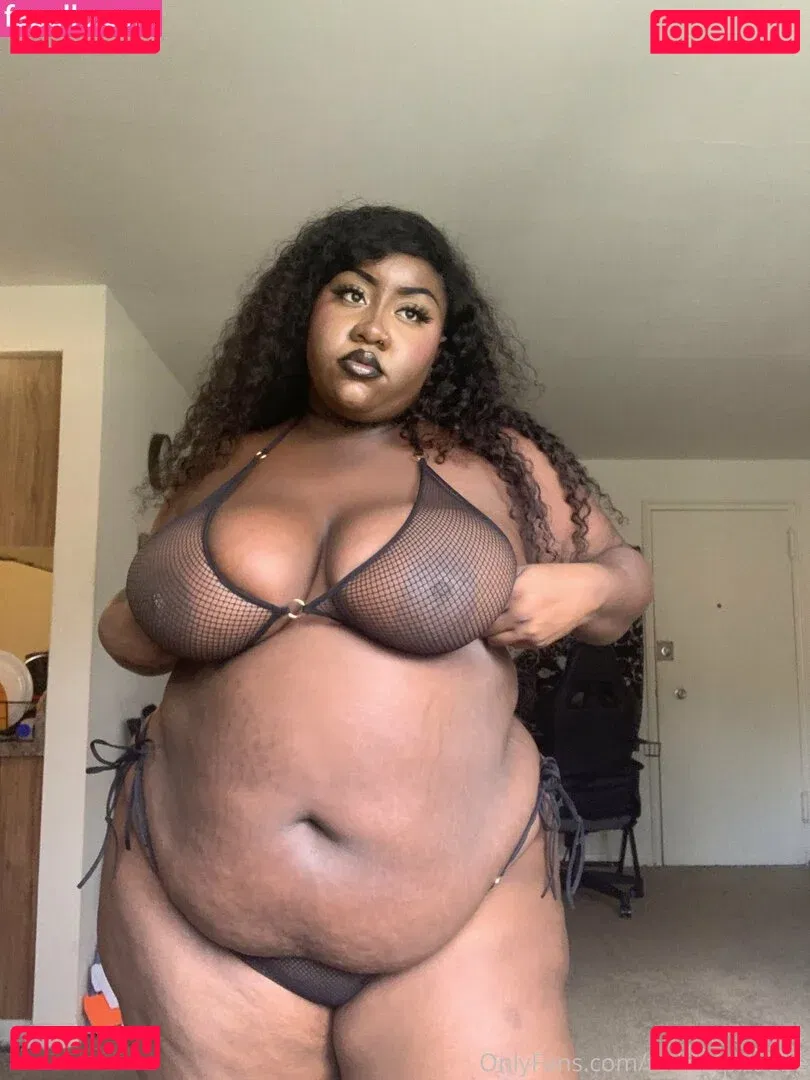 phat_ass_phoebe Onlyfans Photo Gallery 