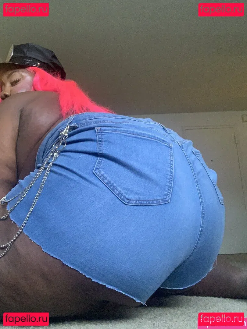 phat_ass_phoebe Onlyfans Photo Gallery 
