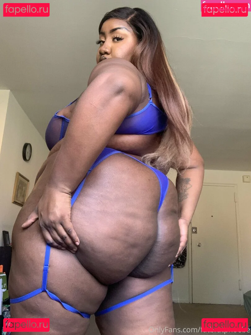 phat_ass_phoebe Onlyfans Photo Gallery 