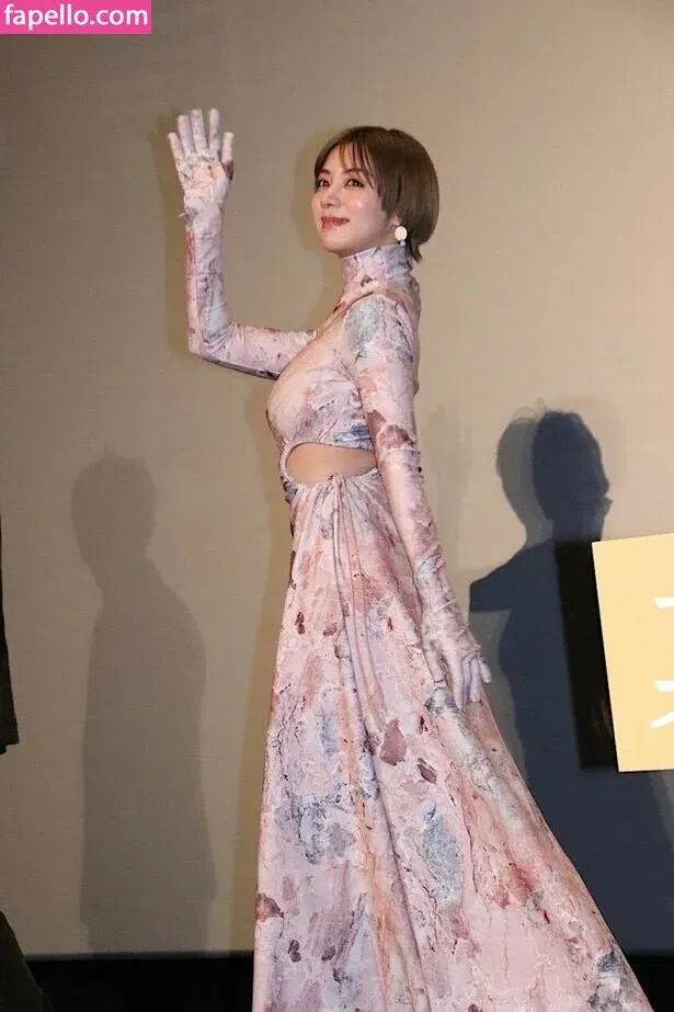 Elaiza Ikeda Onlyfans Photo Gallery 