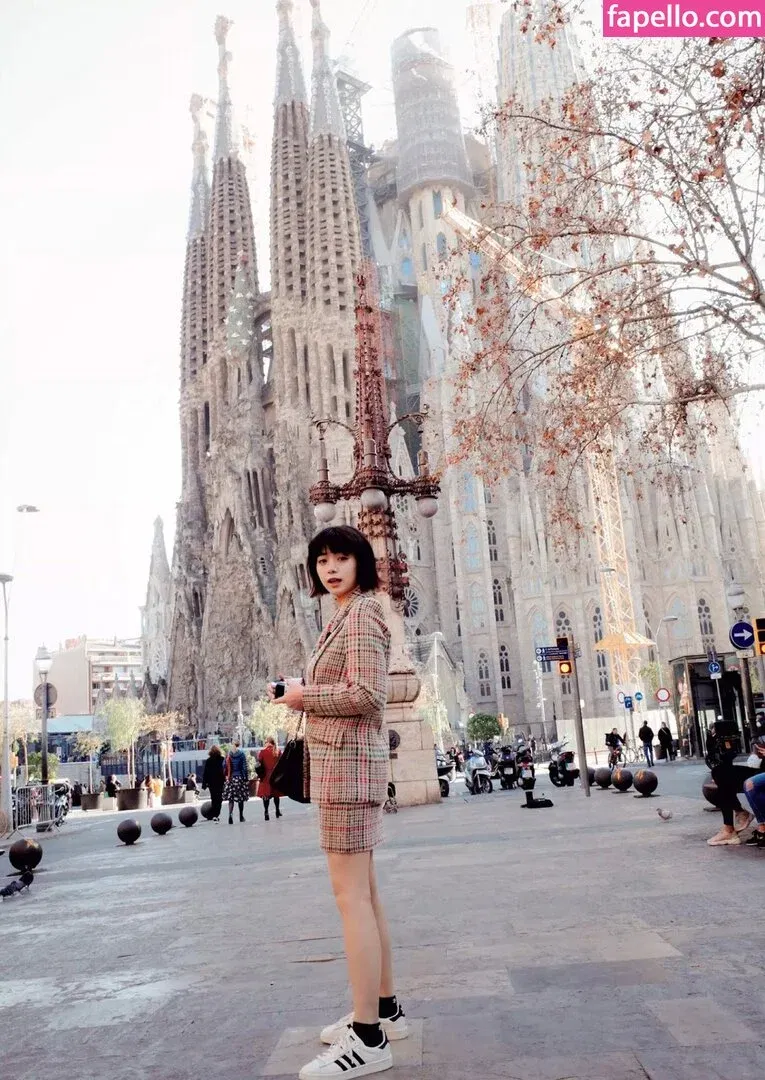 Elaiza Ikeda Onlyfans Photo Gallery 