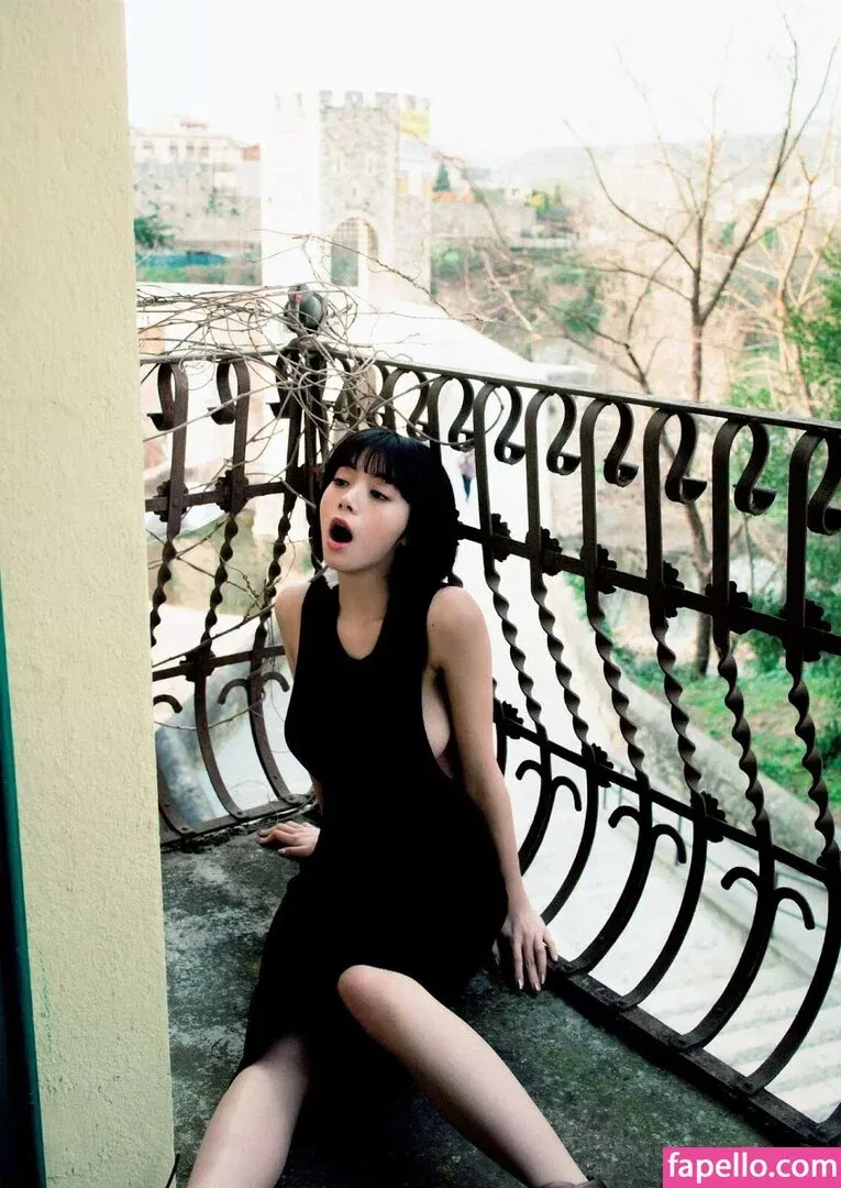 Elaiza Ikeda Onlyfans Photo Gallery 