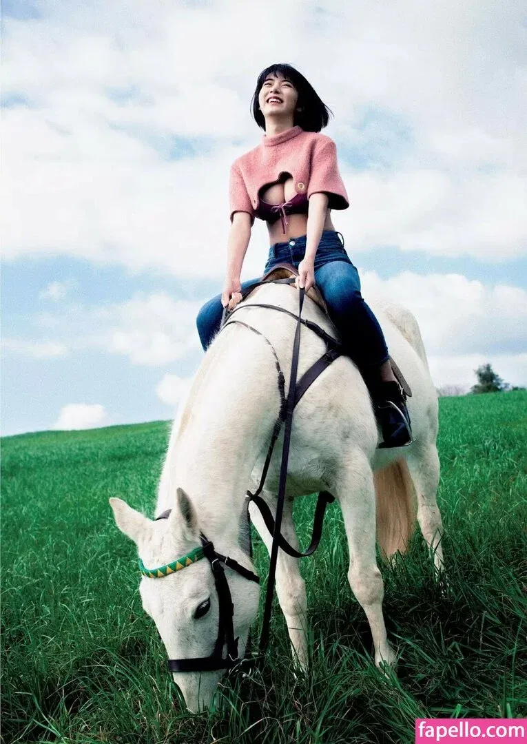 Elaiza Ikeda Onlyfans Photo Gallery 