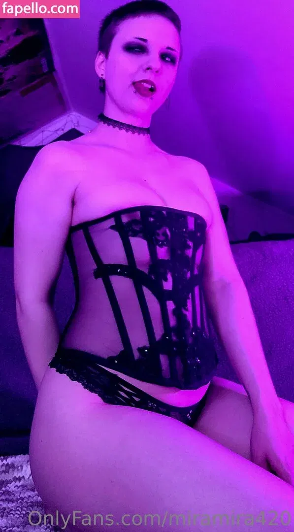 miramira420 Onlyfans Photo Gallery 