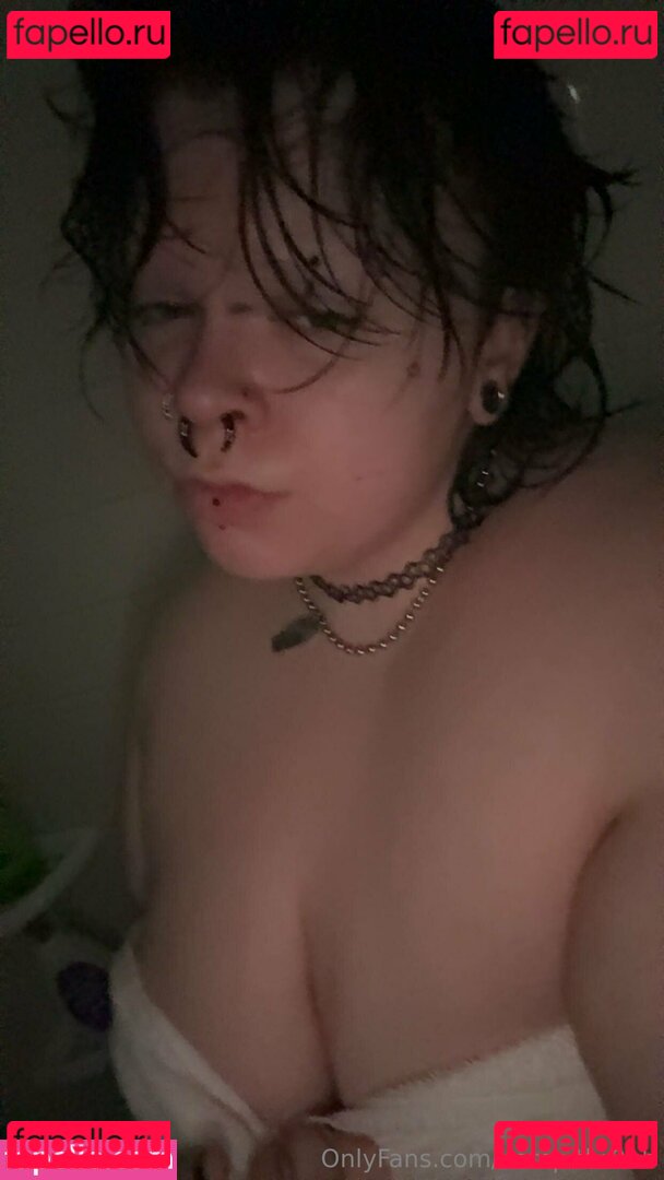 vamp.thr0b / vamp.thr0bb Onlyfans Photo Gallery 