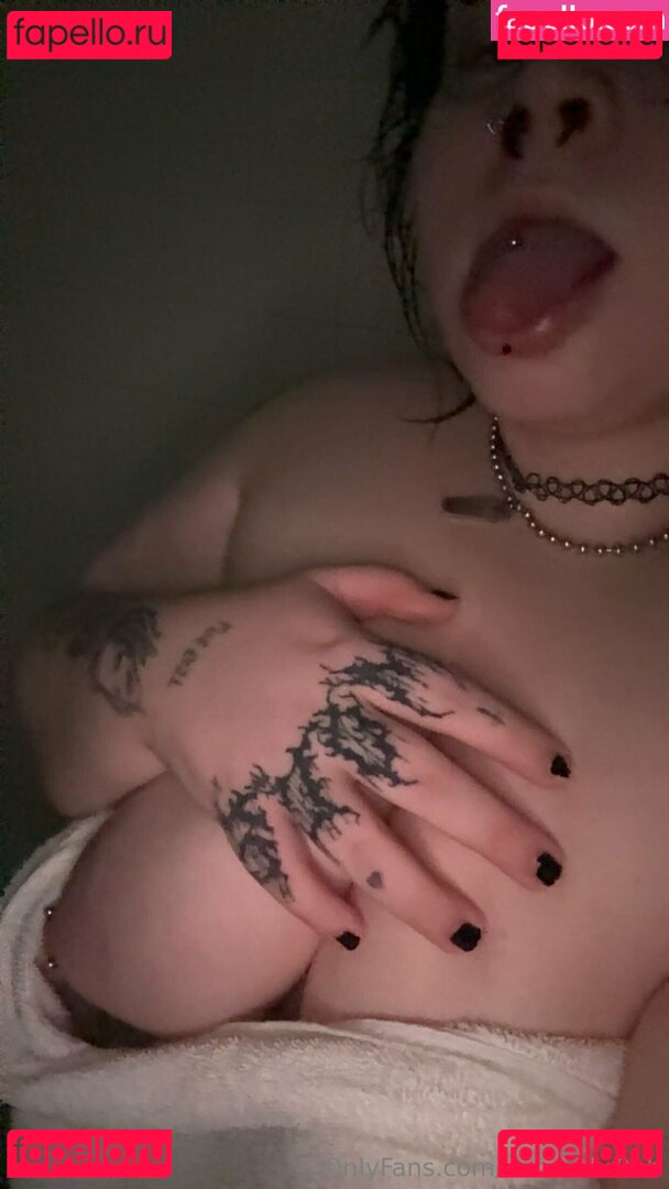 vamp.thr0b / vamp.thr0bb Onlyfans Photo Gallery 