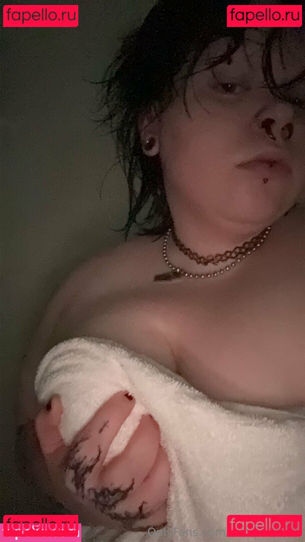 vamp.thr0b / vamp.thr0bb Onlyfans Photo Gallery 