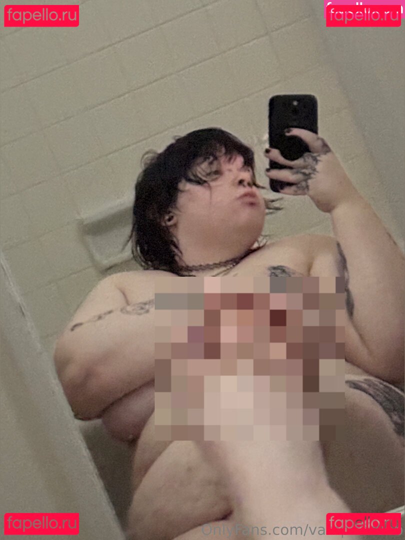 vamp.thr0b / vamp.thr0bb Onlyfans Photo Gallery 