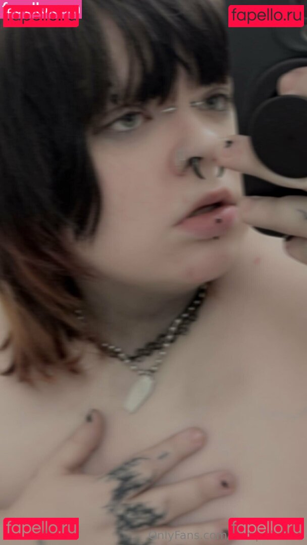 vamp.thr0b / vamp.thr0bb Onlyfans Photo Gallery 