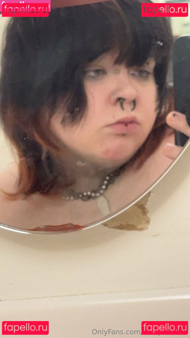 vamp.thr0b / vamp.thr0bb Onlyfans Photo Gallery 