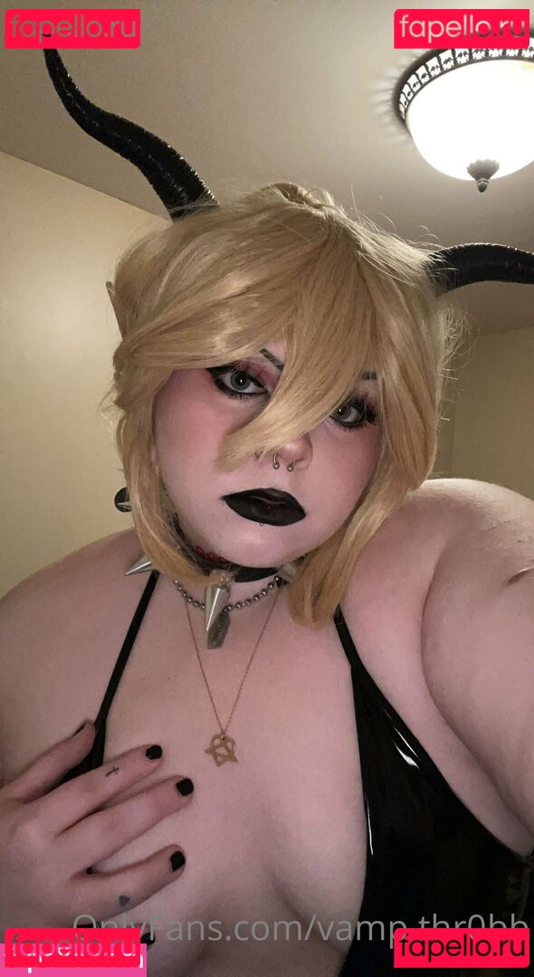 vamp.thr0b / vamp.thr0bb Onlyfans Photo Gallery 