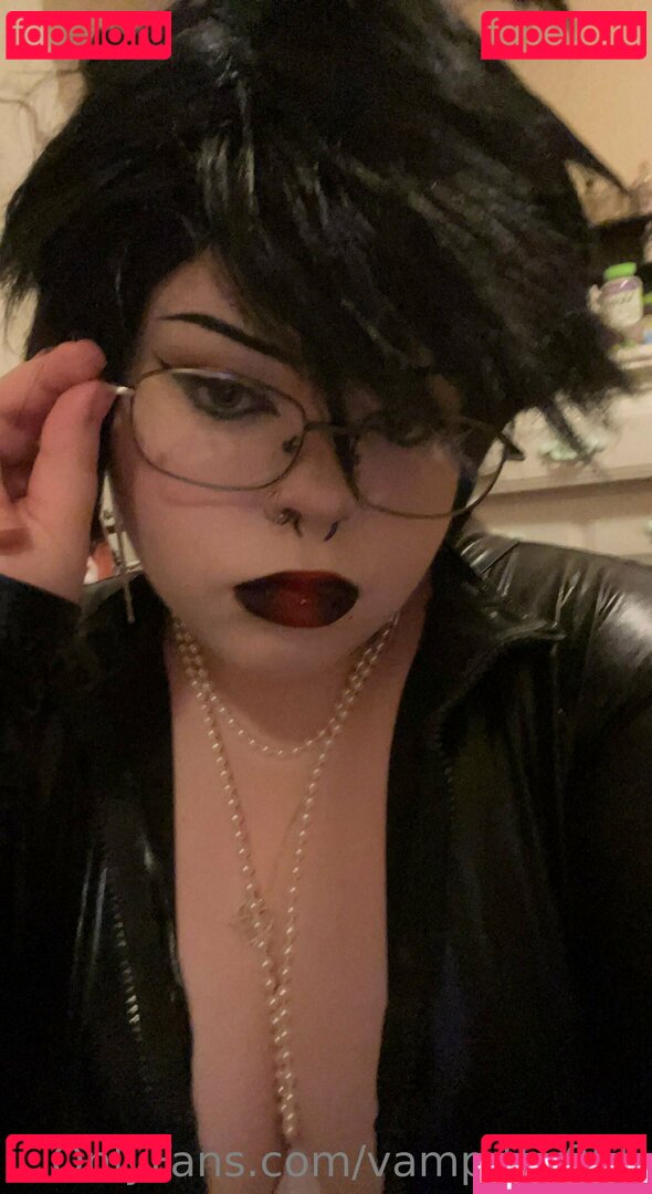 vamp.thr0b / vamp.thr0bb Onlyfans Photo Gallery 