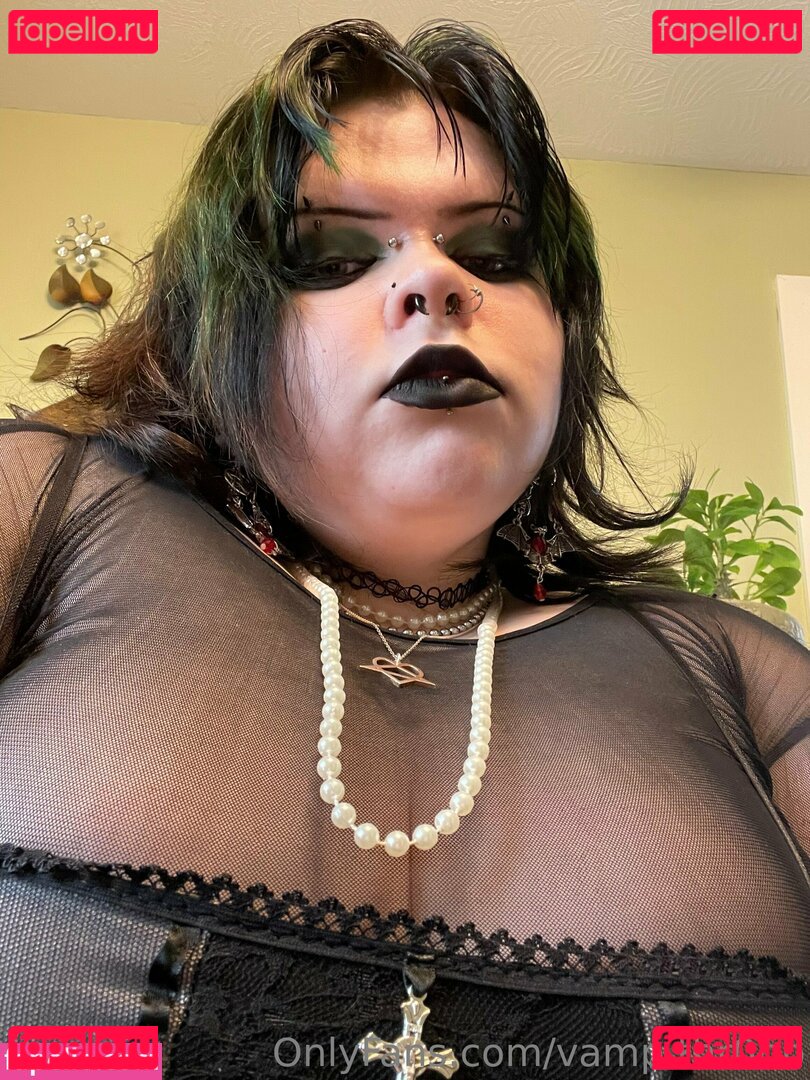 vamp.thr0b / vamp.thr0bb Onlyfans Photo Gallery 