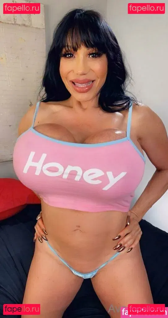 avadevine Onlyfans Photo Gallery 