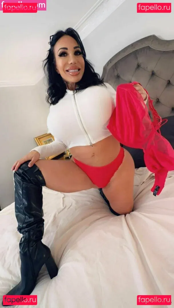 avadevine Onlyfans Photo Gallery 