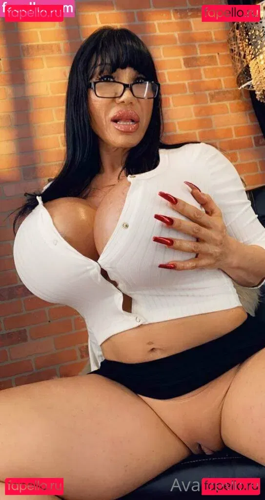 avadevine Onlyfans Photo Gallery 