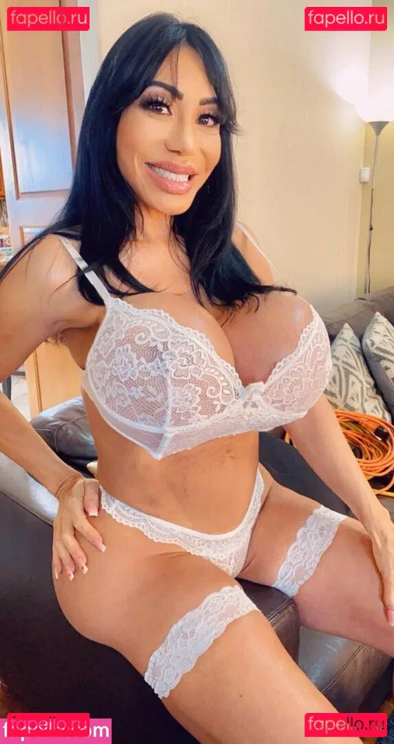 avadevine Onlyfans Photo Gallery 