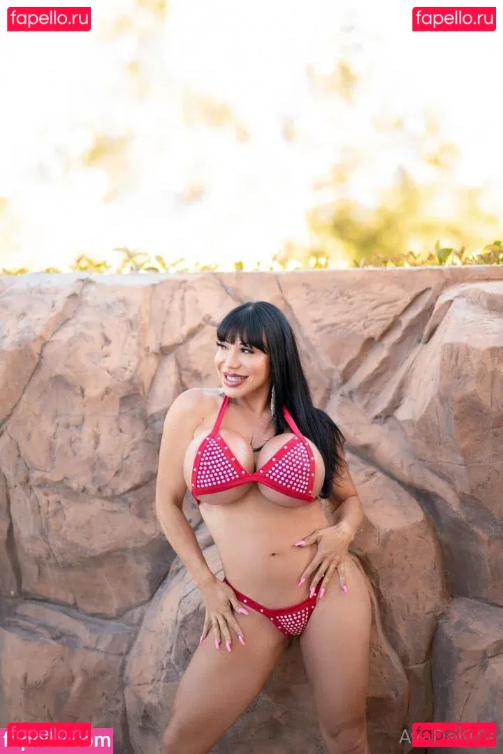 avadevine Onlyfans Photo Gallery 