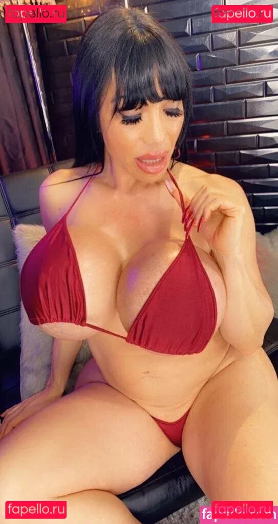 avadevine Onlyfans Photo Gallery 