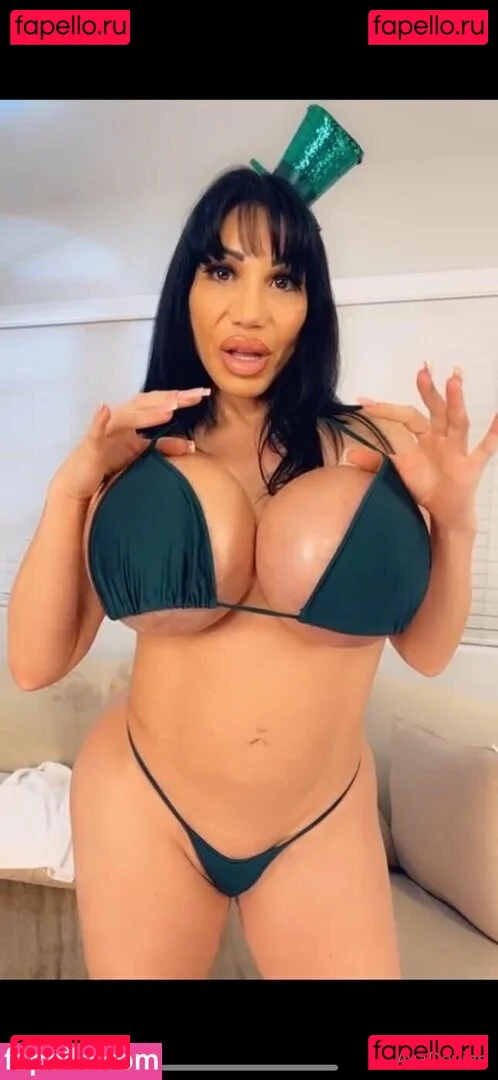 avadevine Onlyfans Photo Gallery 