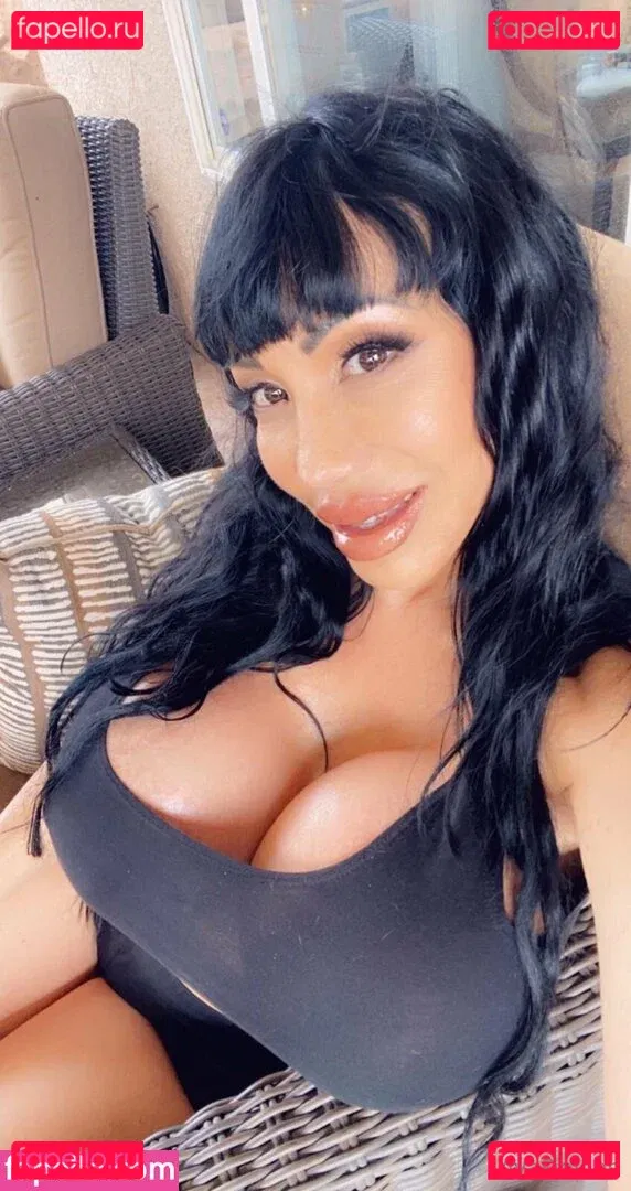 avadevine Onlyfans Photo Gallery 