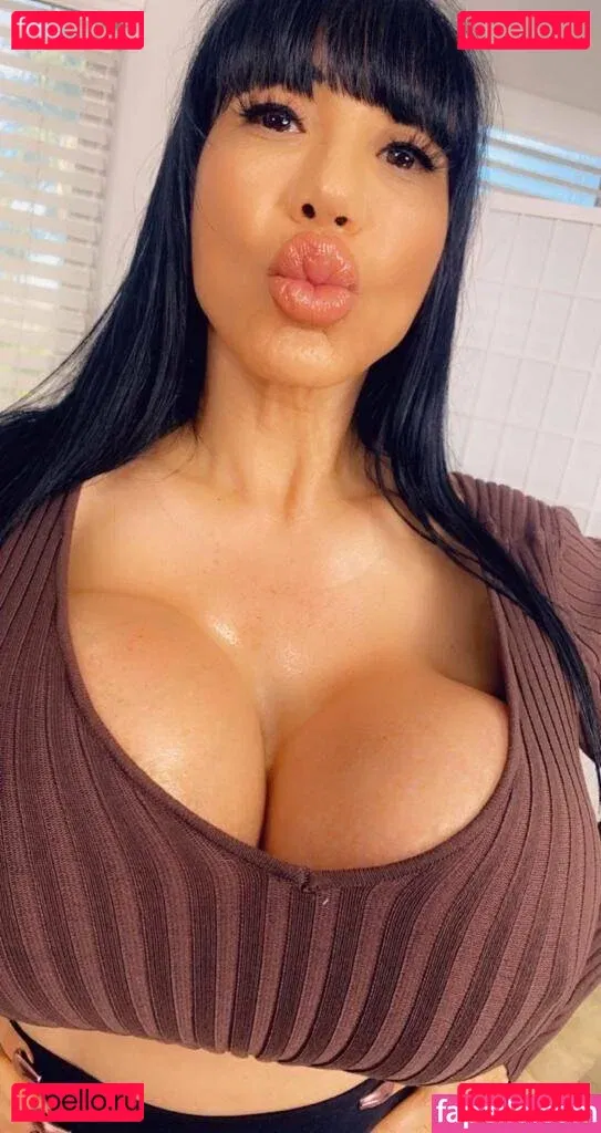 avadevine Onlyfans Photo Gallery 