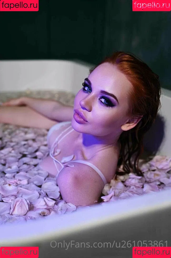 redfoxxxxxxx Onlyfans Photo Gallery 