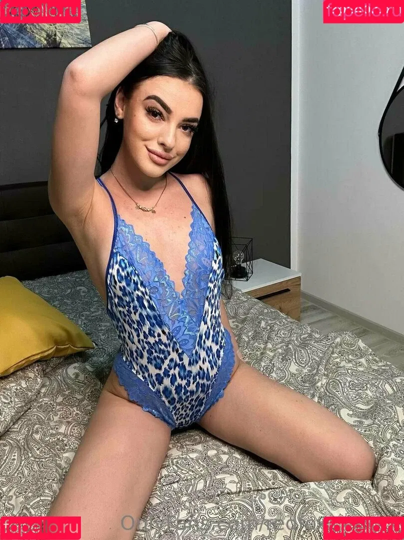 redfoxxxxxxx Onlyfans Photo Gallery 