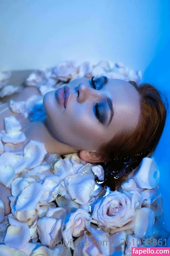 redfoxxxxxxx Onlyfans Photo Gallery 