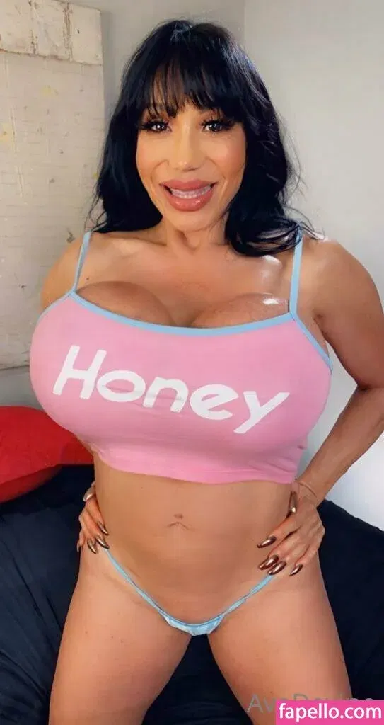 avadevine Onlyfans Photo Gallery 