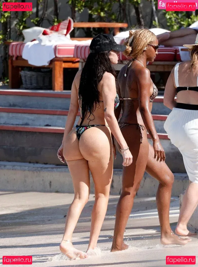 Anastasia Karanikolaou Onlyfans Photo Gallery 