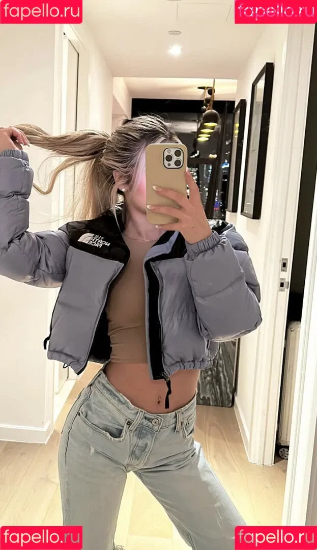 Emmily Elizabeth Onlyfans Photo Gallery 