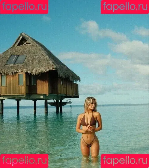 Emmily Elizabeth Onlyfans Photo Gallery 