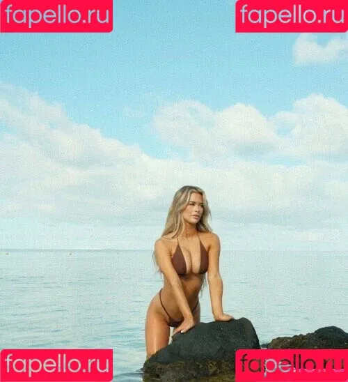 Emmily Elizabeth Onlyfans Photo Gallery 
