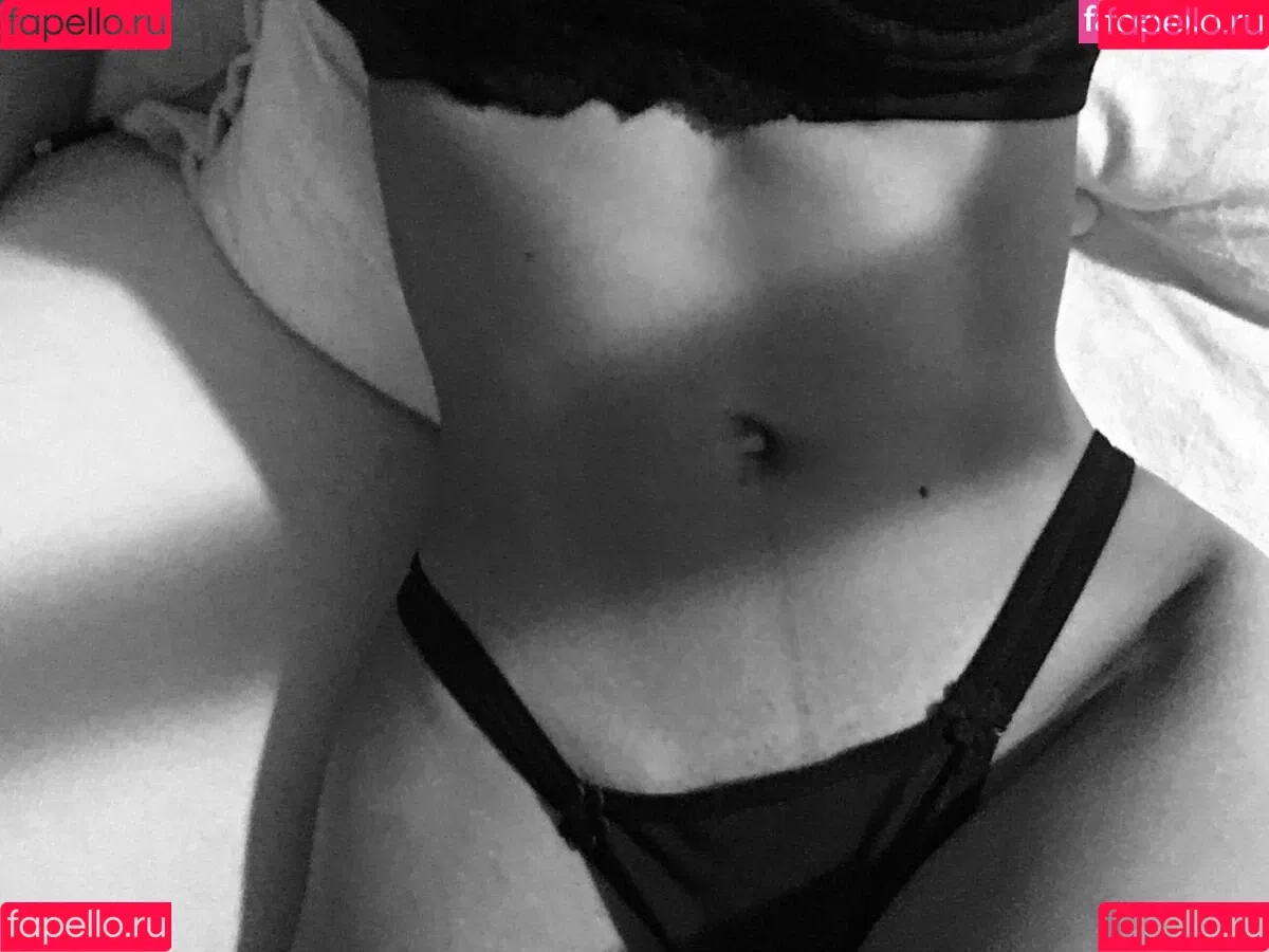 Vitória Almeida Onlyfans Photo Gallery 
