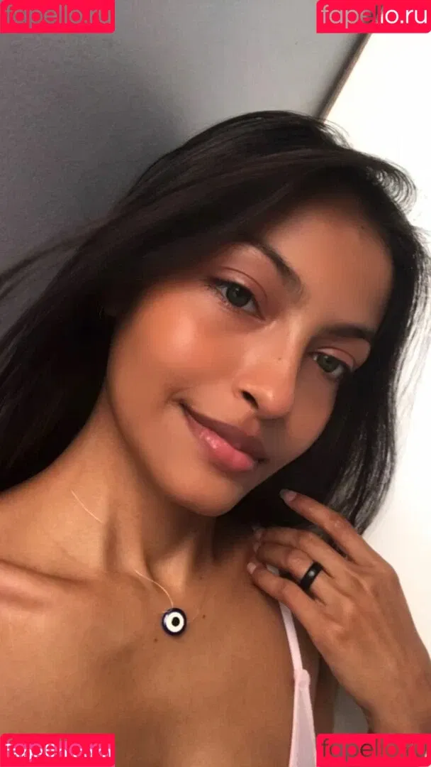 Vitória Almeida Onlyfans Photo Gallery 