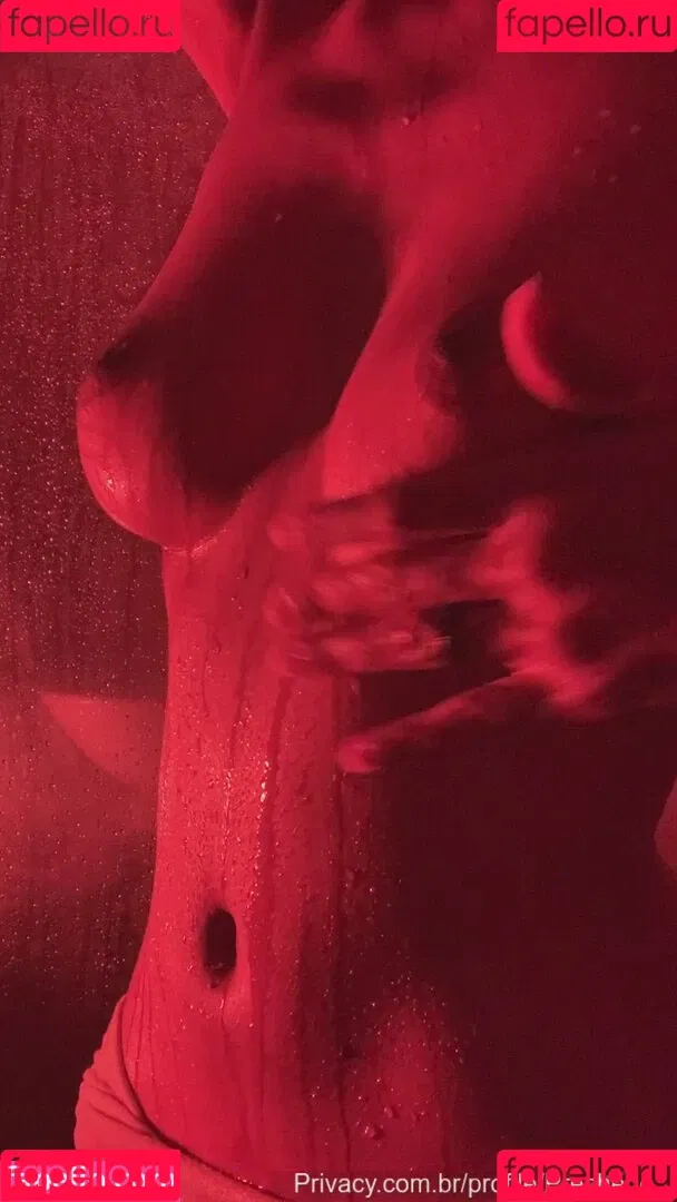 Vitória Almeida Onlyfans Photo Gallery 