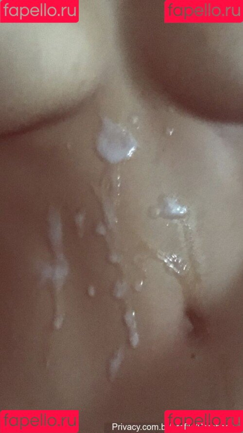 Vitória Almeida Onlyfans Photo Gallery 