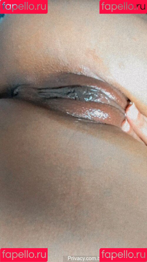 Vitória Almeida Onlyfans Photo Gallery 