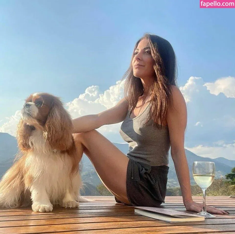 Ana Paula Padrão Onlyfans Photo Gallery 