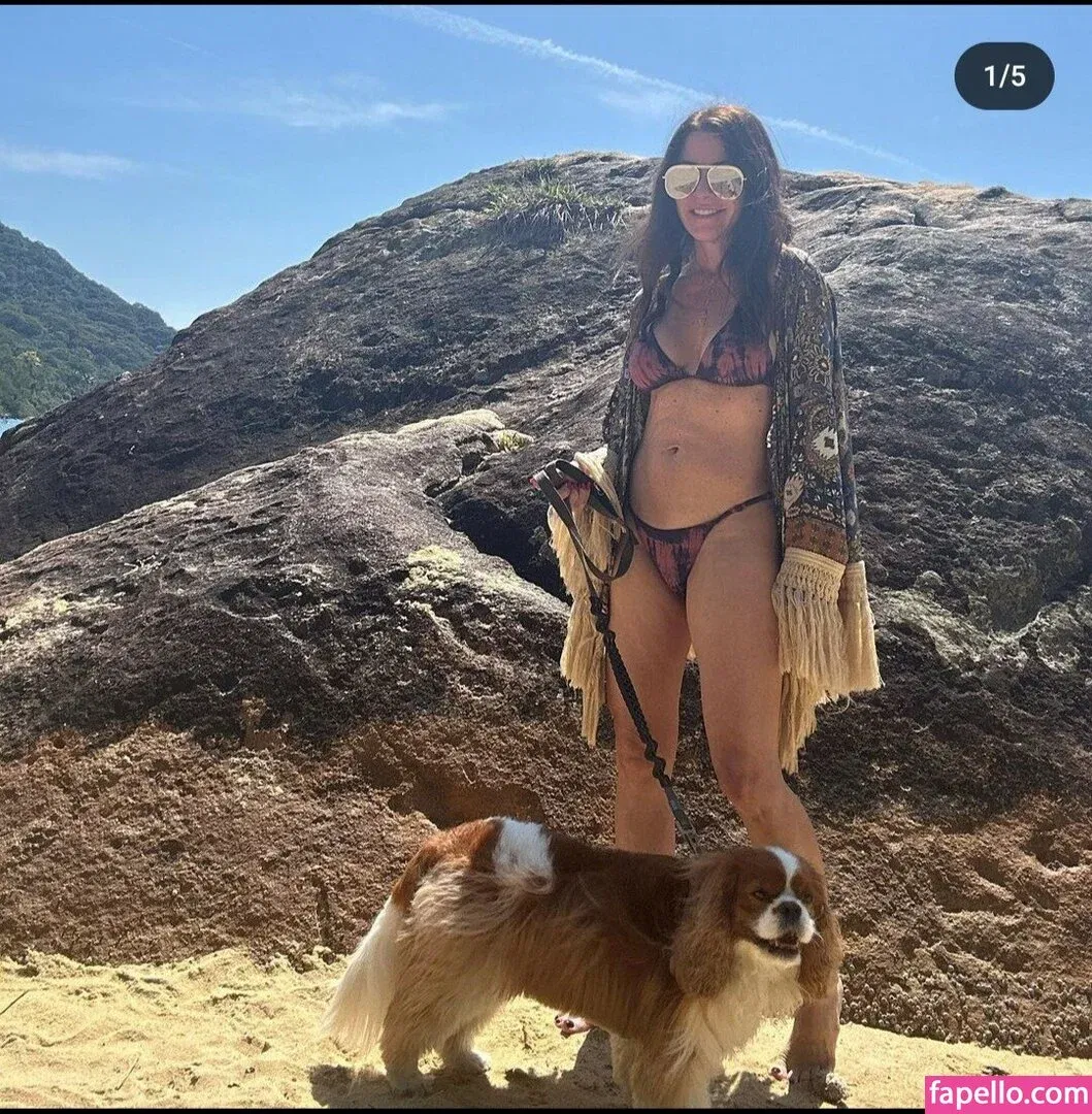 Ana Paula Padrão Onlyfans Photo Gallery 