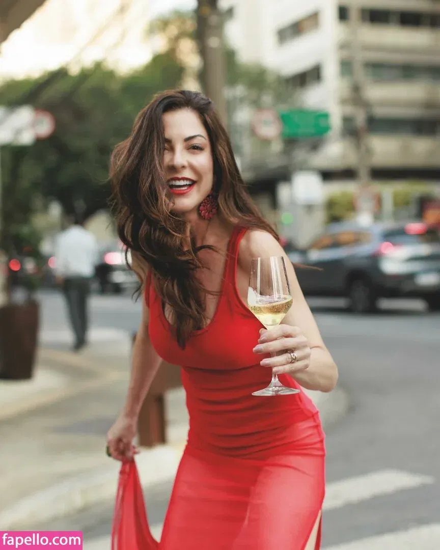 Ana Paula Padrão Onlyfans Photo Gallery 