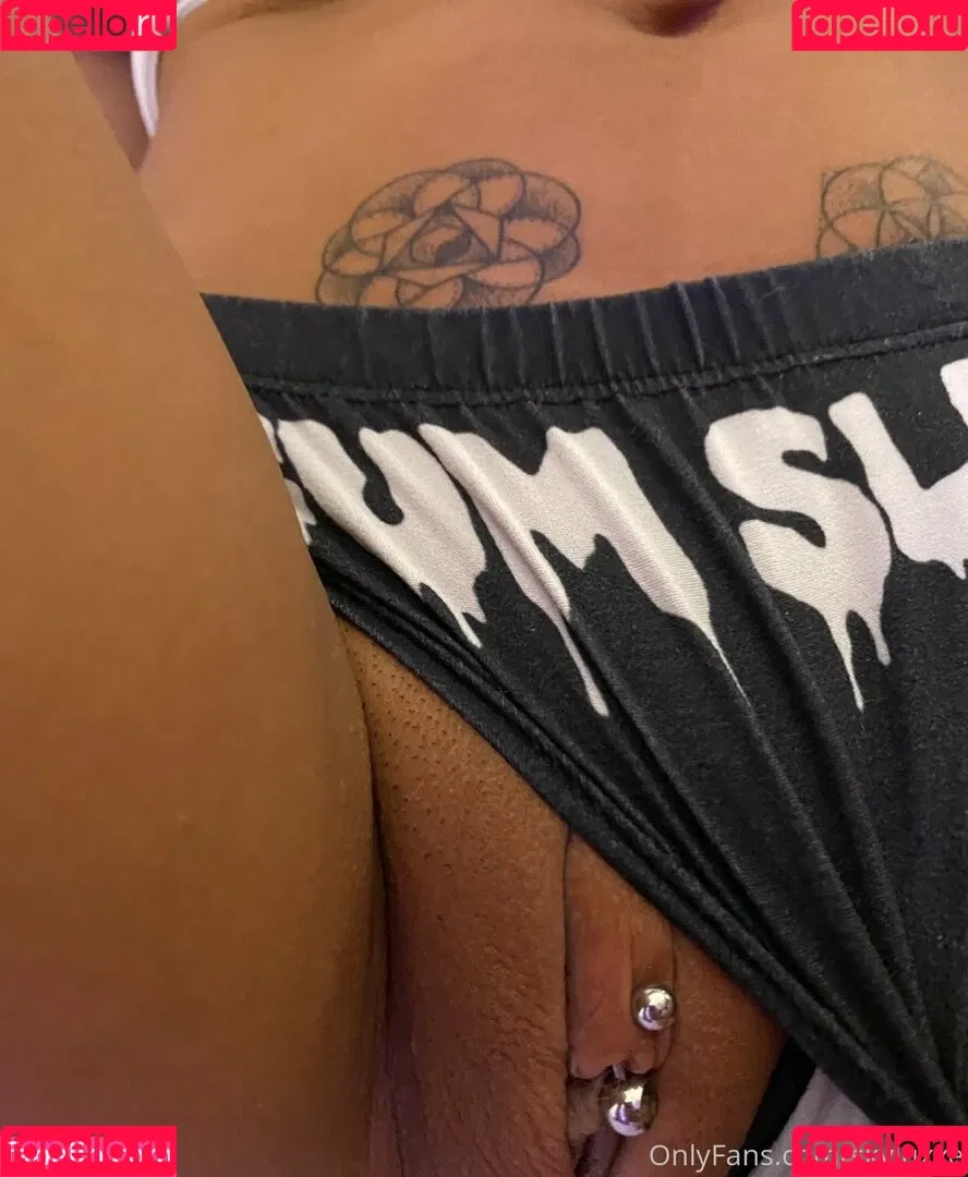 skyluxxe Onlyfans Photo Gallery 