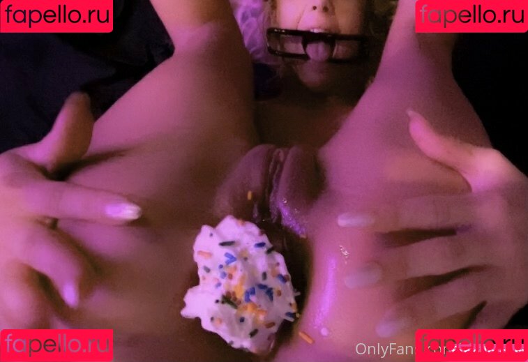 skyluxxe Onlyfans Photo Gallery 