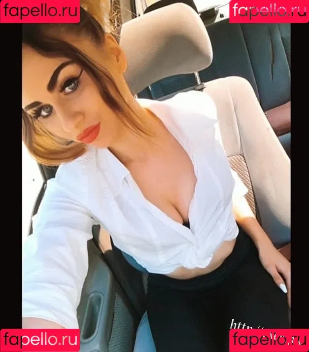 Bereczki Noemi Onlyfans Photo Gallery 