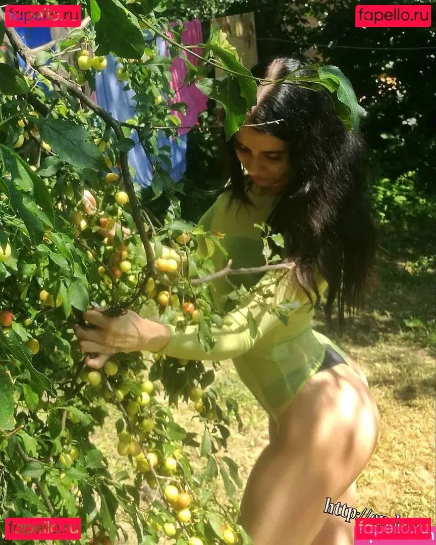 Bereczki Noemi Onlyfans Photo Gallery 