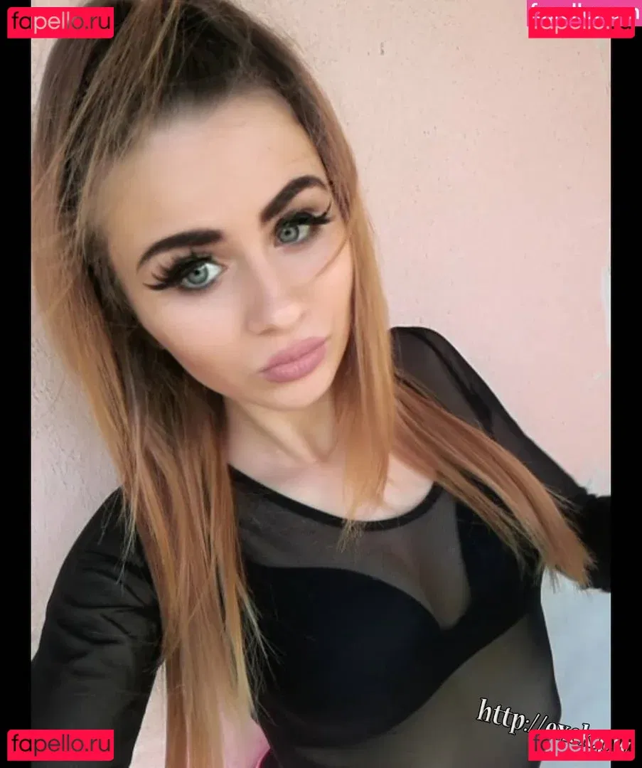 Bereczki Noemi Onlyfans Photo Gallery 